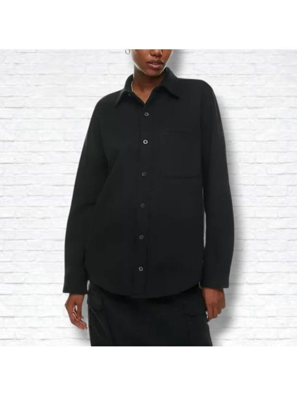 Aritzia TNA Cozy Fleece Boyfriend Black Button Down Shacket Jacket Size S